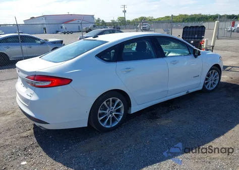 2017 Ford Fusion Hybrid Se z USA, uszkodzony, nr VIN 3FA6P0LU5HR217209